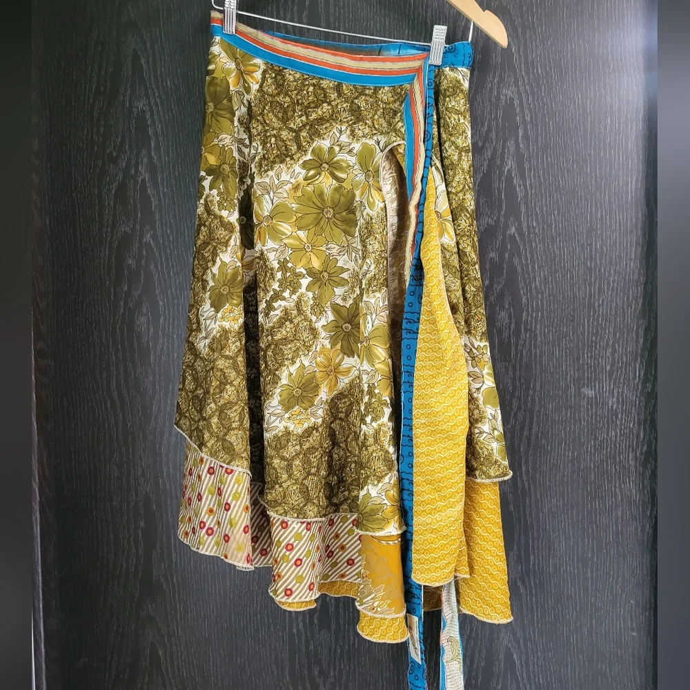 Kariza Yellow and Green A-Line Midi Skirt Or Beach Cover - Picture 2 of 16